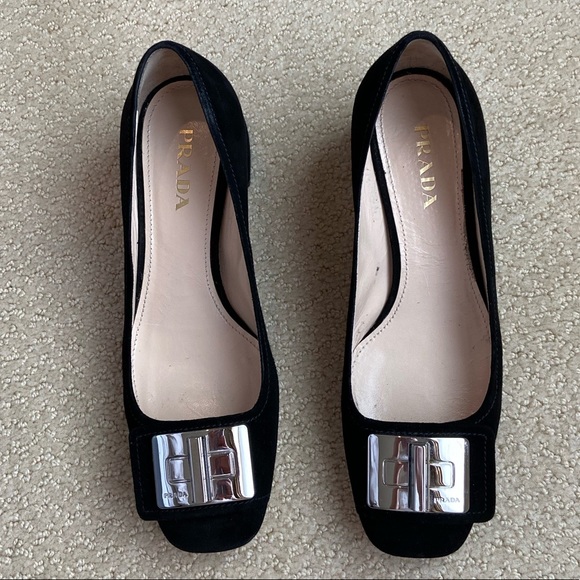Prada buckle suede pump - Picture 1 of 7